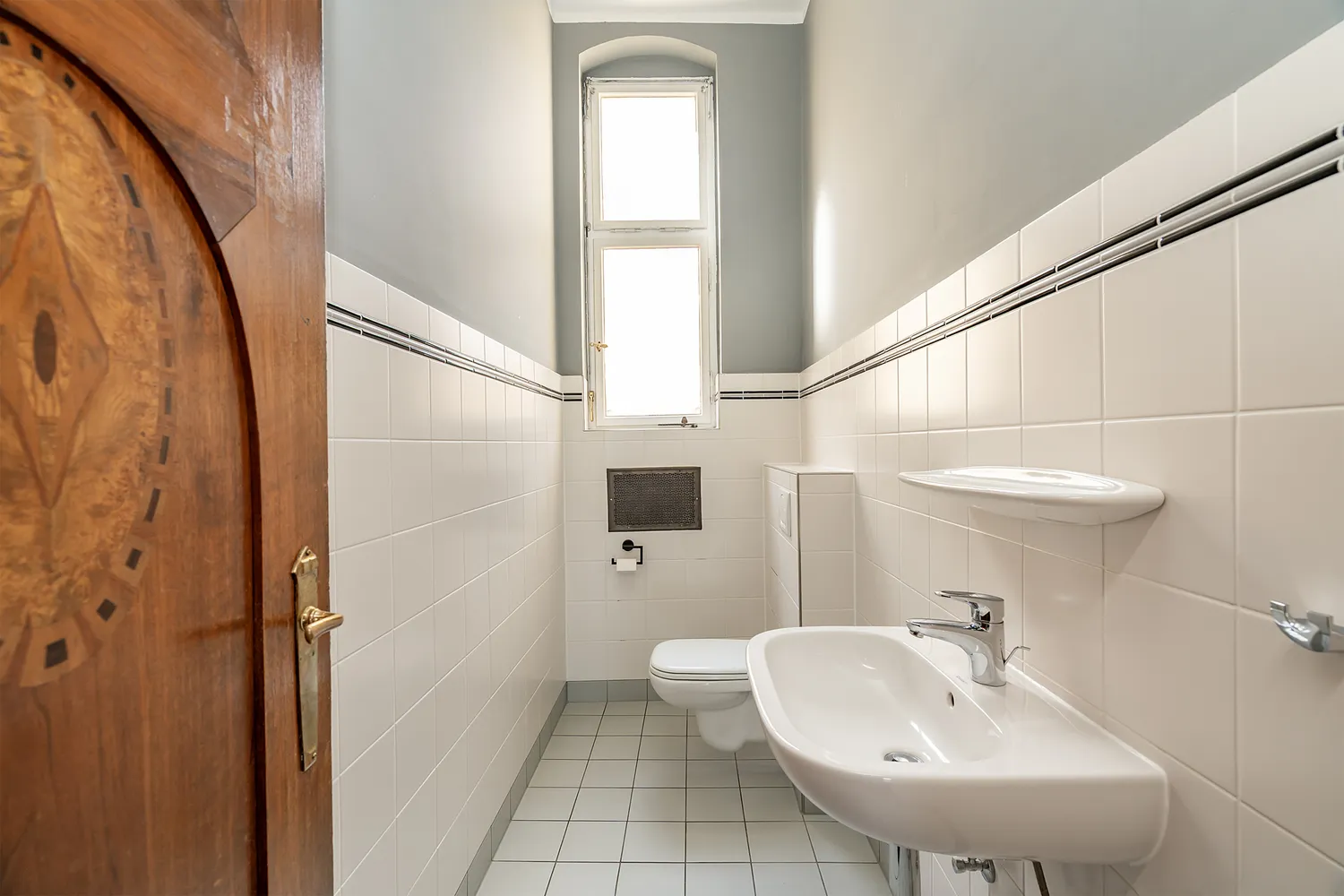 7 Zimmer Wohnung mit 345 m² in Berlin – Bild 9