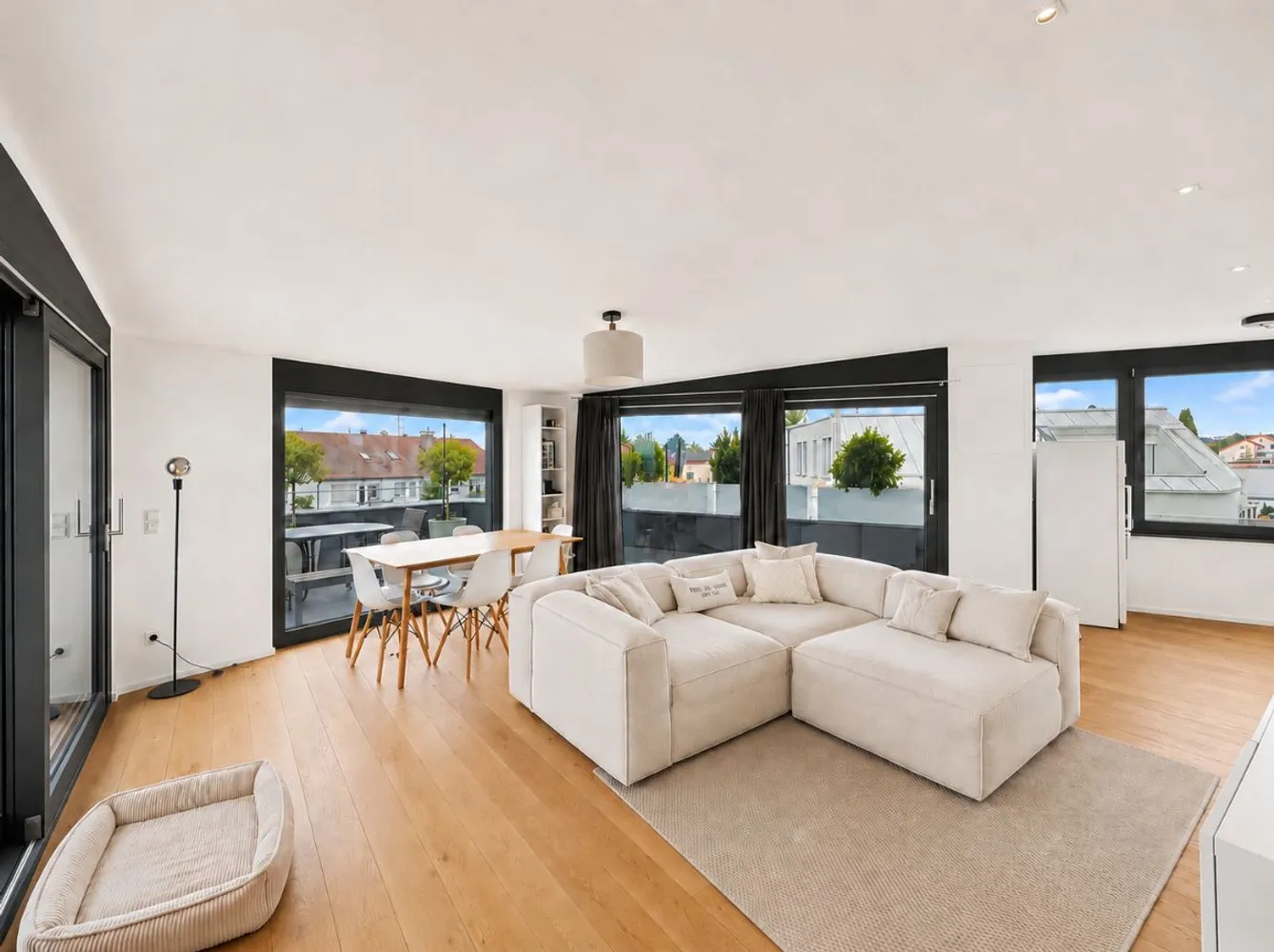 3 Zimmer Wohnung mit 132 m² in Stuttgart – Bild 1