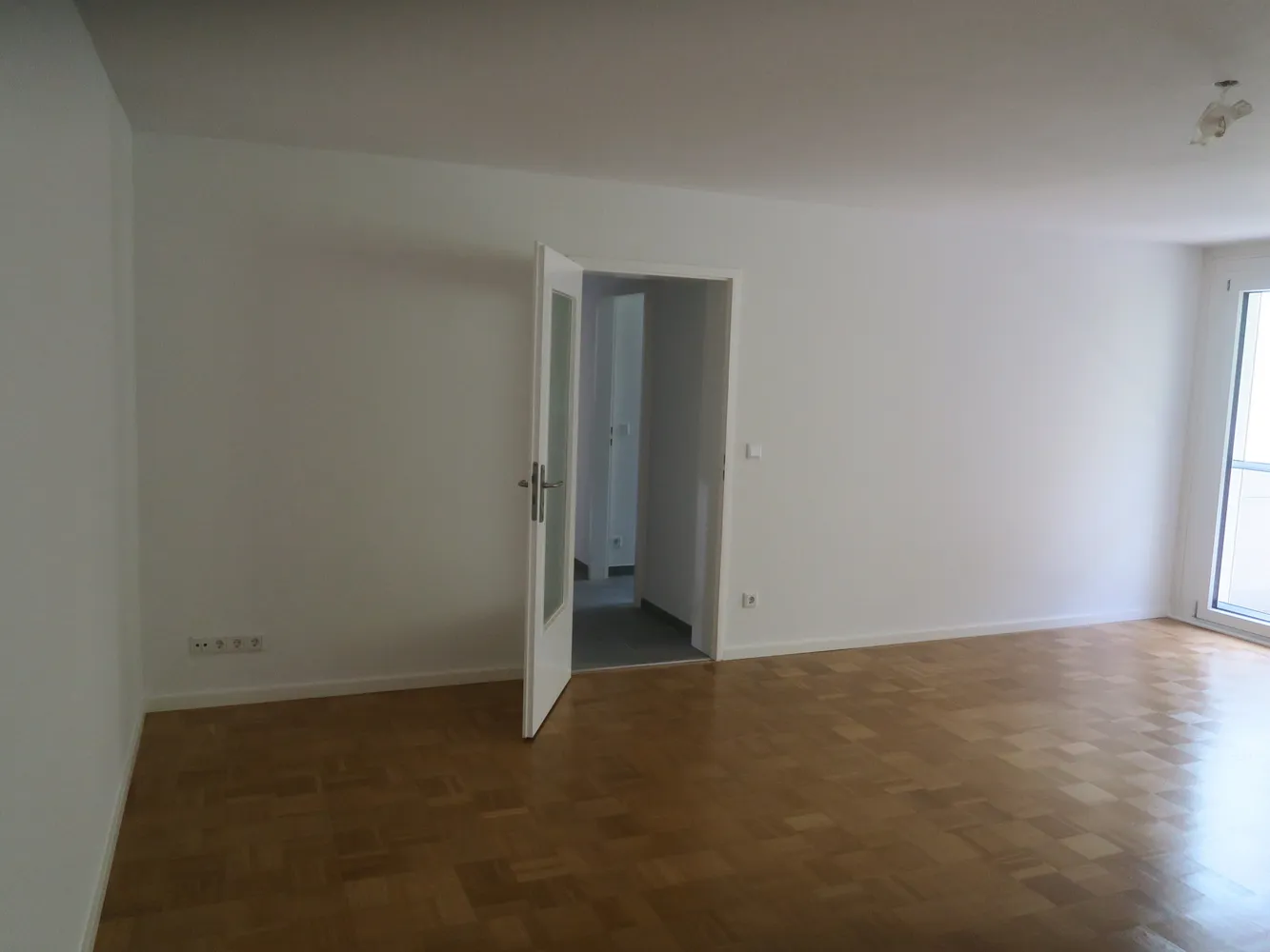3 Zimmer Wohnung mit 80 m² in München – Bild 4