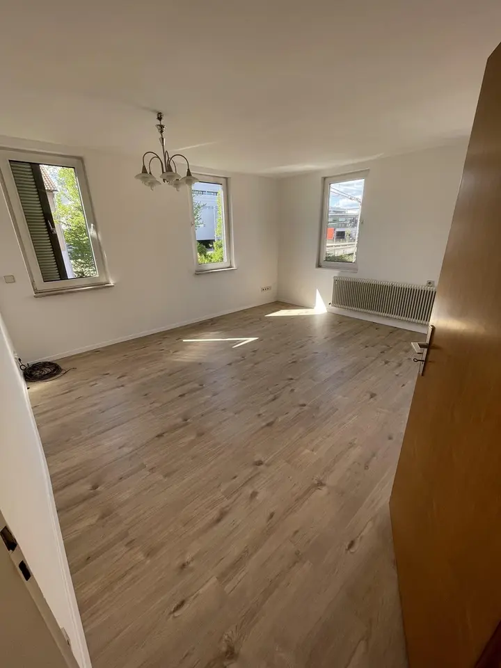 7 Zimmer Wohnung mit 150 m² in Metzingen – Bild 8