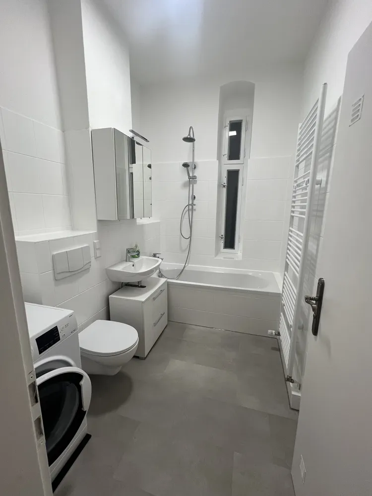 1 room apartment with 42 m² in Berlin – Photo 3