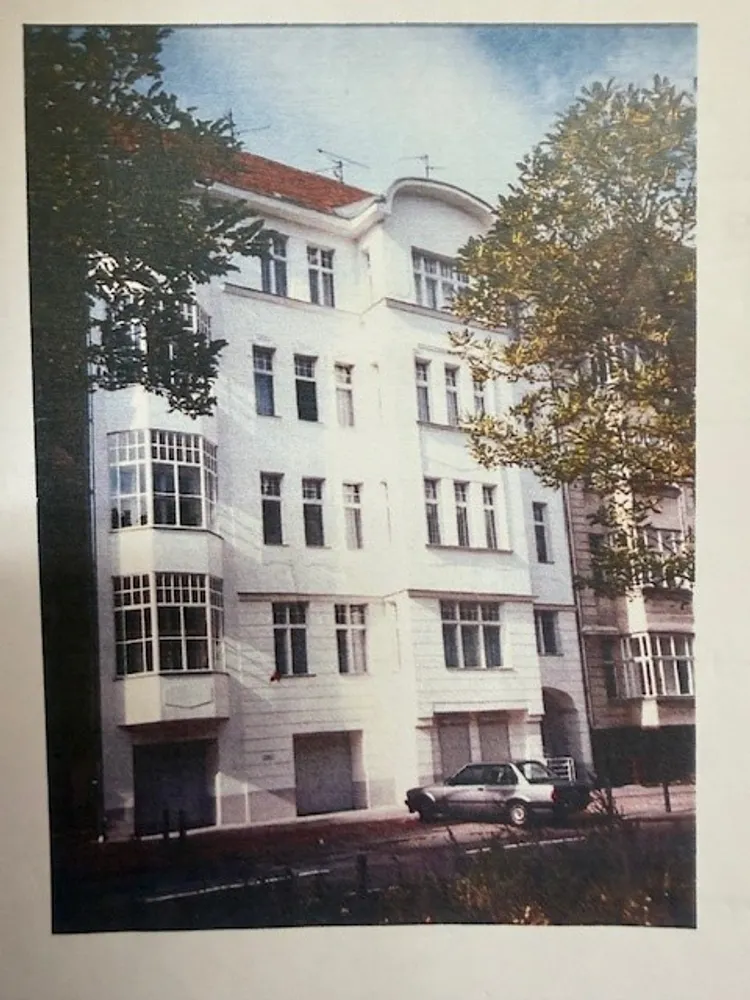 6 Zimmer Wohnung mit 185 m² in Berlin – Bild 1