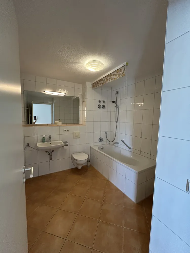 2 Zimmer Wohnung mit 51 m² in Karlsruhe – Bild 2