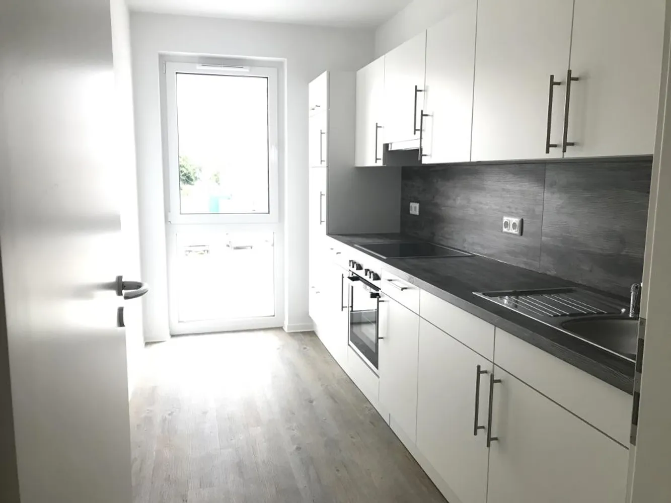 2 room apartment with 65 m² in Rostock – Photo 3
