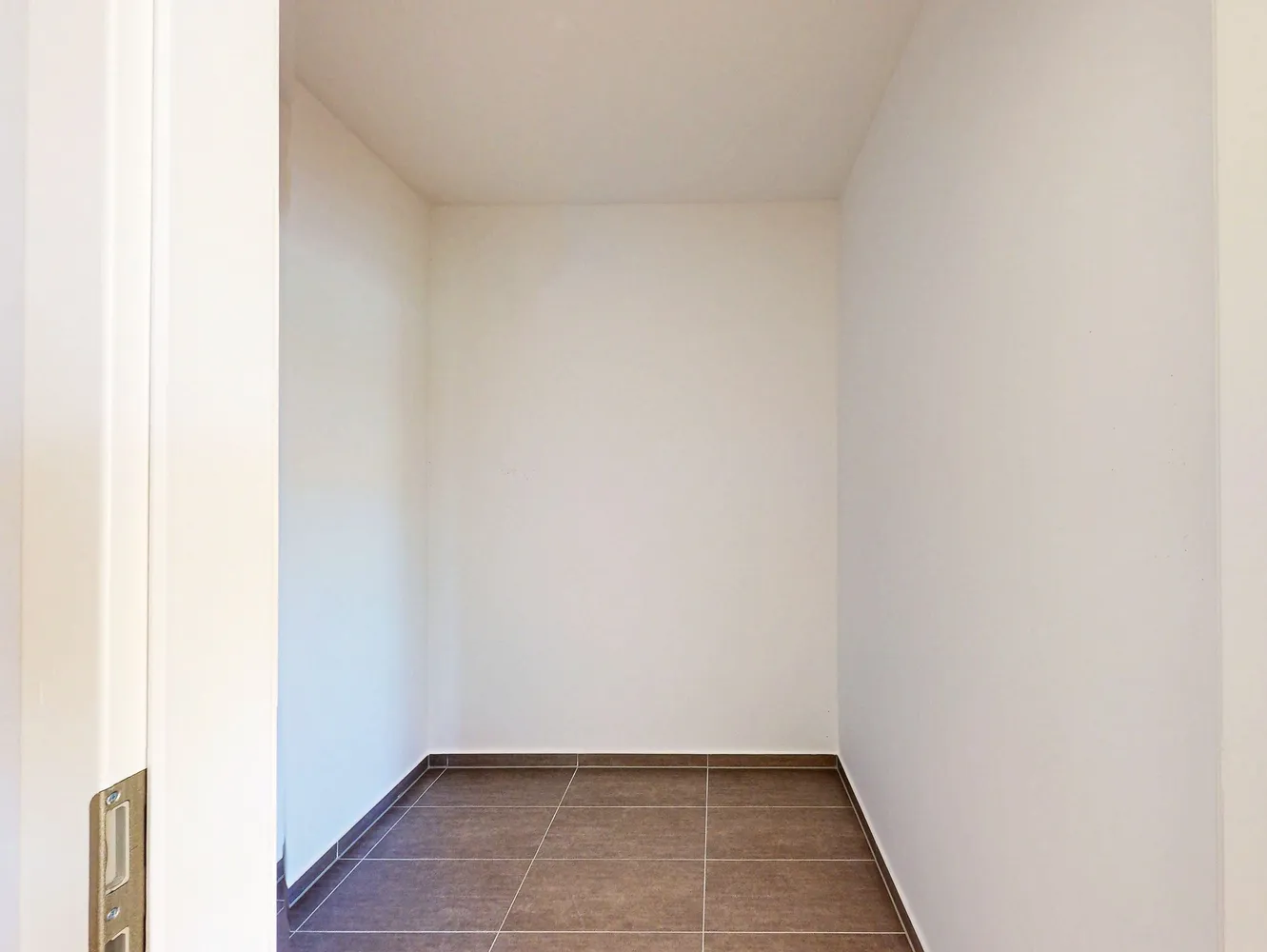 4 Zimmer Wohnung mit 106 m² in Ludwigshafen am Rhein – Bild 2