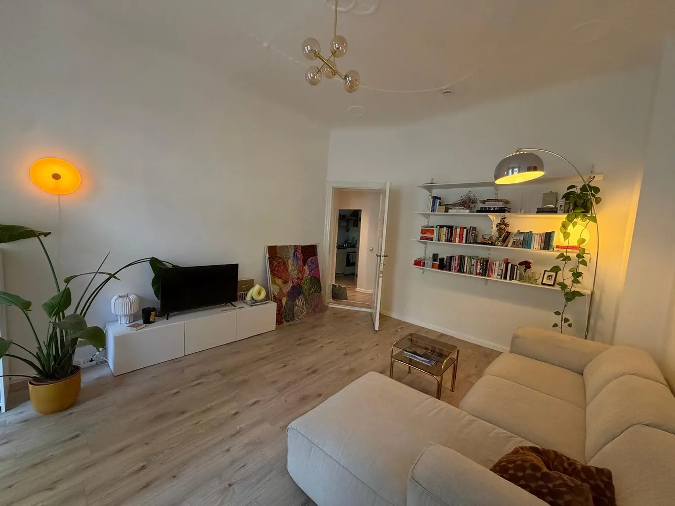 2 Zimmer Wohnung mit 67 m² in Berlin – Bild 2