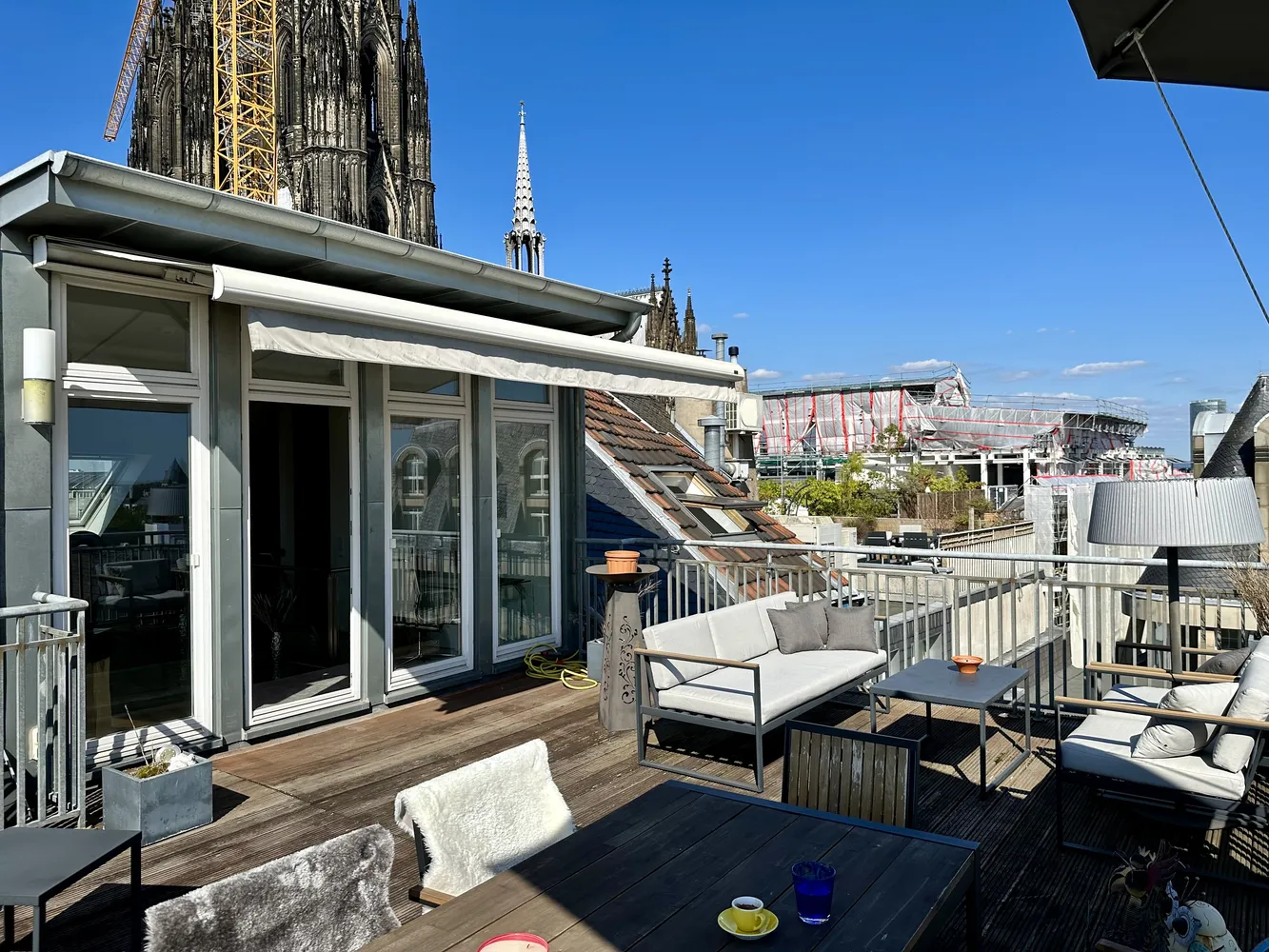 3 Zimmer Wohnung mit 150 m² in Köln – Bild 1