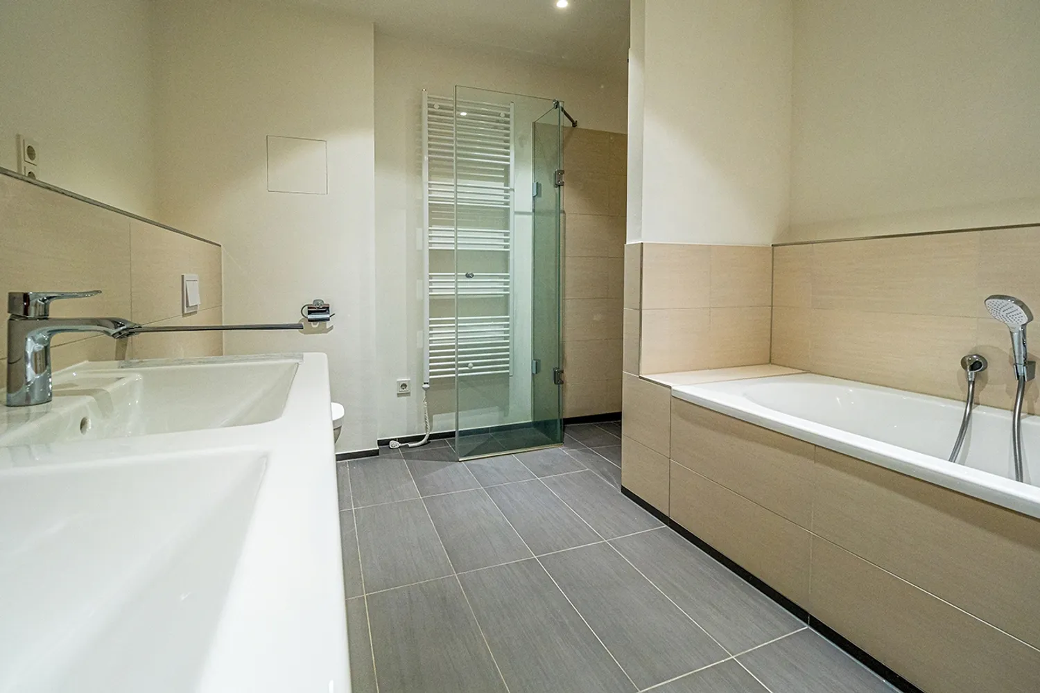 4 Zimmer Wohnung mit 130 m² in Dresden – Bild 5