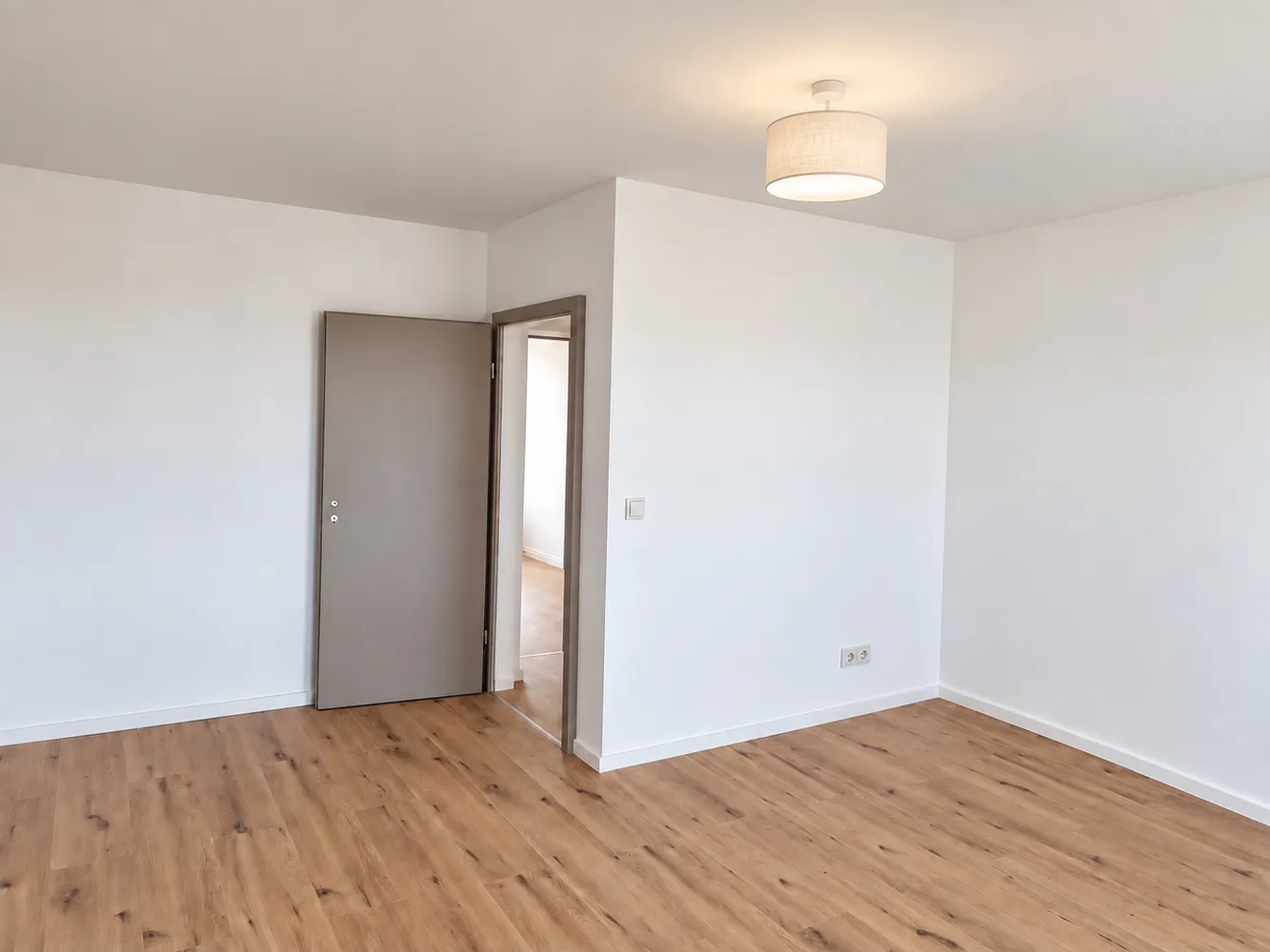 4 room apartment with 102 m² in Bitterfeld-Wolfen – Photo 2