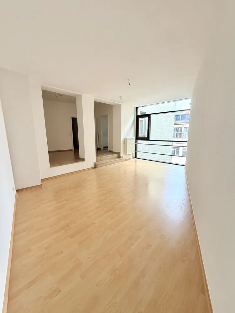 2 Zimmer Wohnung mit 81 m² in Halle (Saale) – Bild 1
