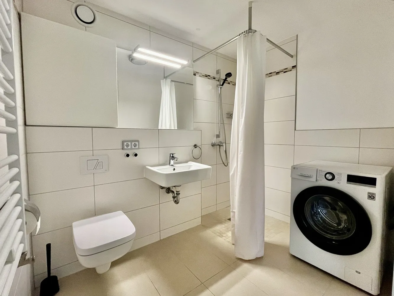 2 room apartment with 63 m² in Berlin – Photo 1