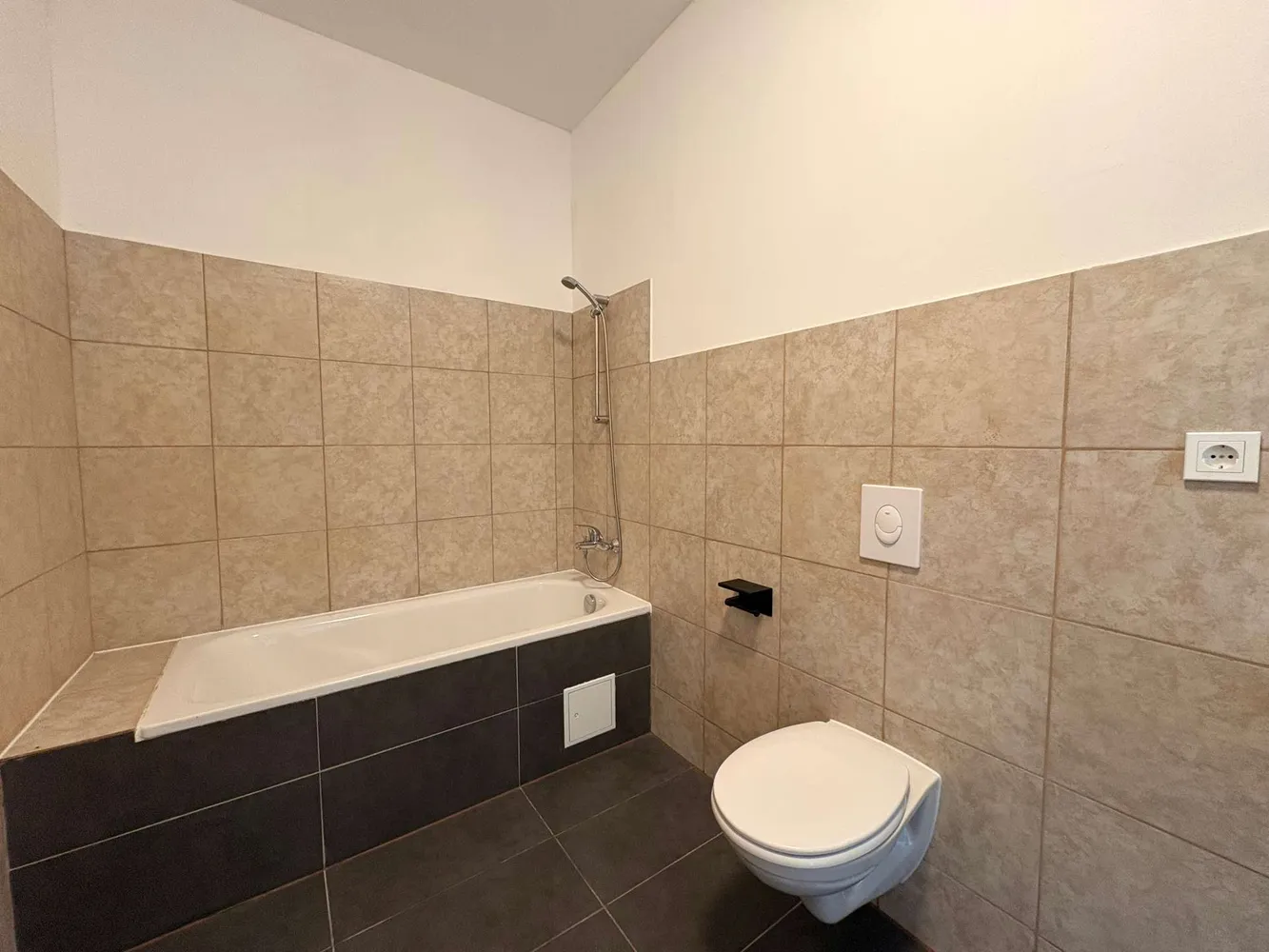 2 Zimmer Wohnung mit 50 m² in Halle (Saale) – Bild 6