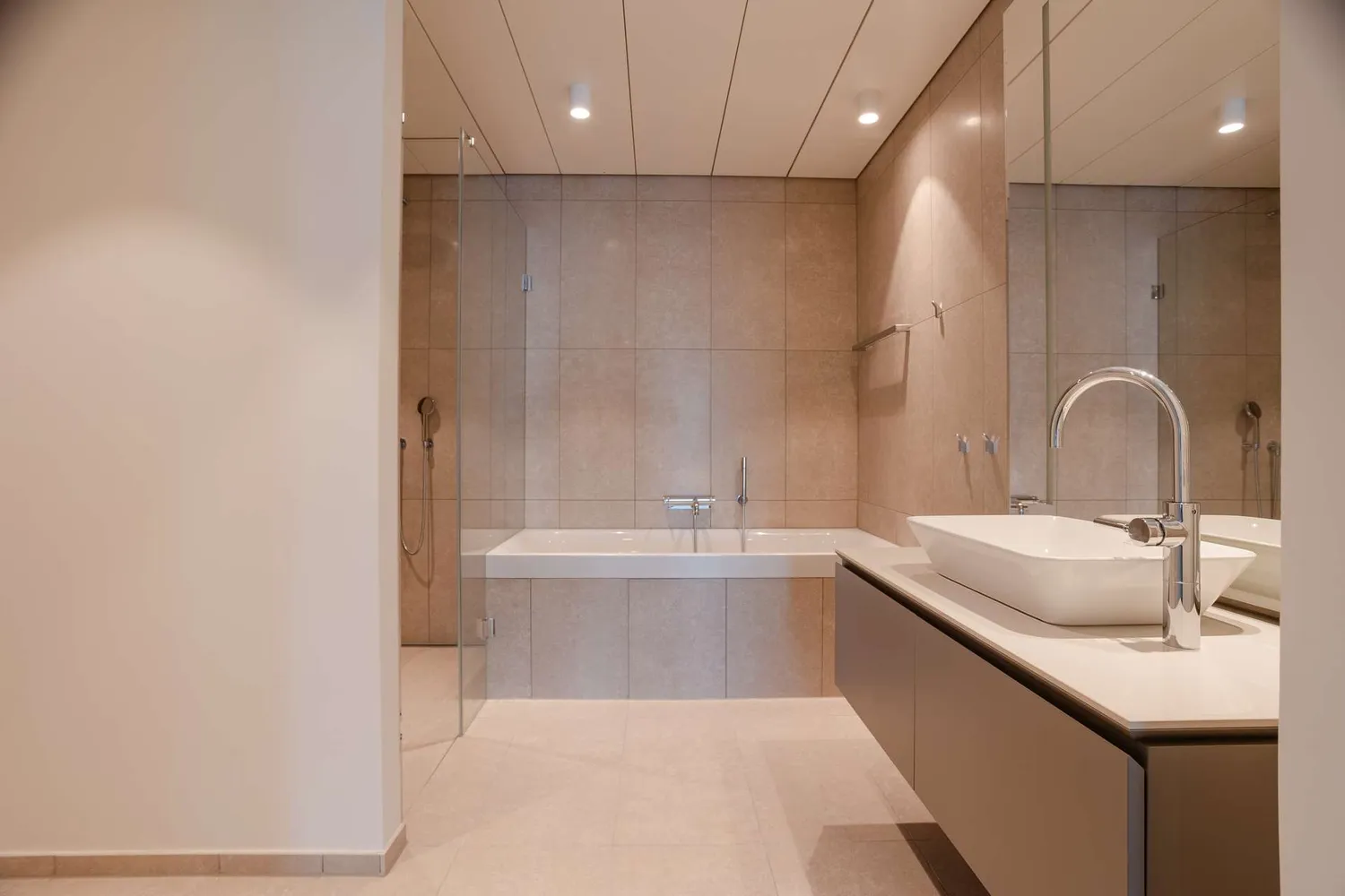 3 Zimmer Wohnung mit 125 m² in Frankfurt am Main – Bild 5