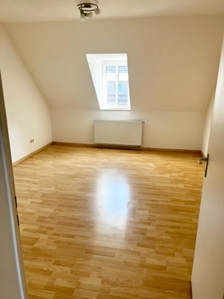 3 Zimmer Wohnung mit 100 m² in Wiesbaden – Bild 10