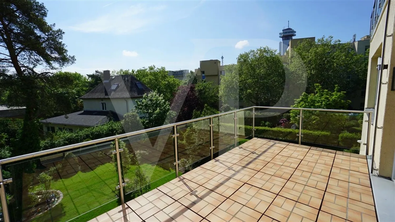 5 Zimmer Wohnung mit 200 m² in Berlin – Bild 2