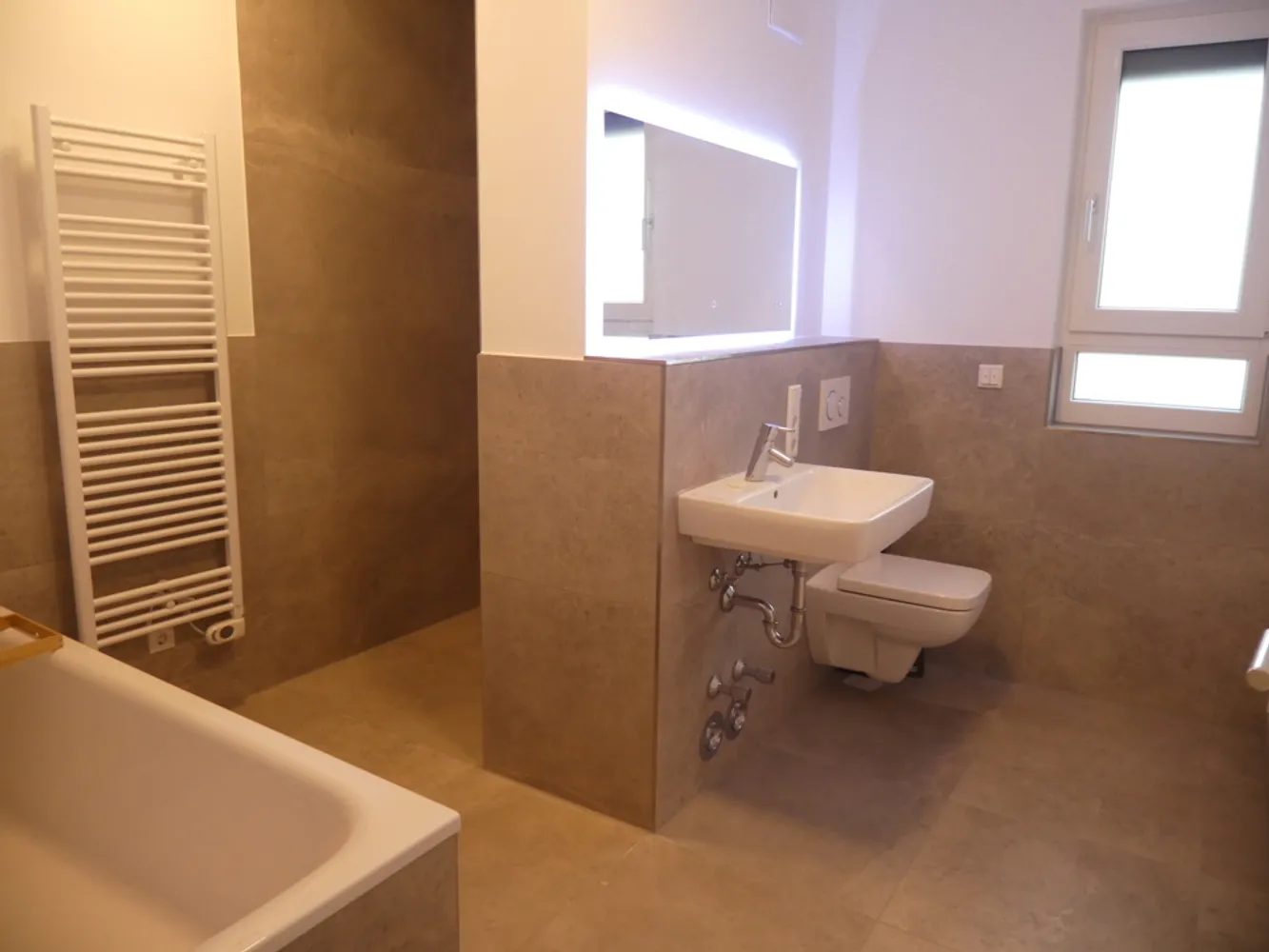 3 Zimmer Wohnung mit 100 m² in Frankfurt am Main – Bild 6