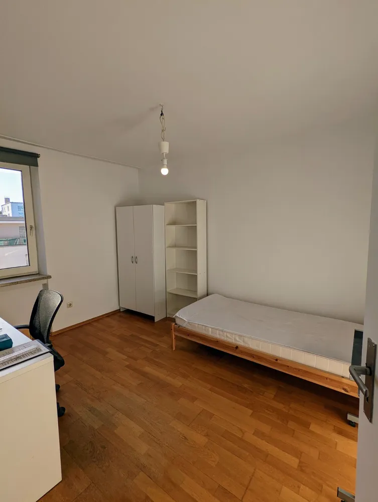 4 Zimmer Wohnung mit 81 m² in München – Bild 9