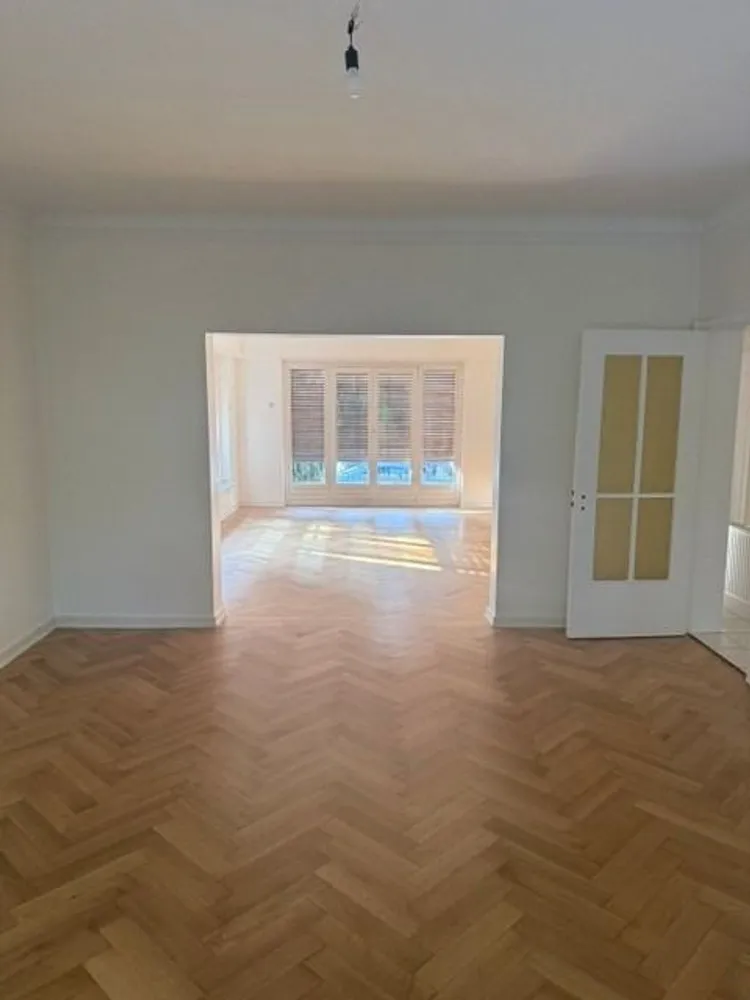 3 Zimmer Wohnung mit 105 m² in Hamburg – Bild 2