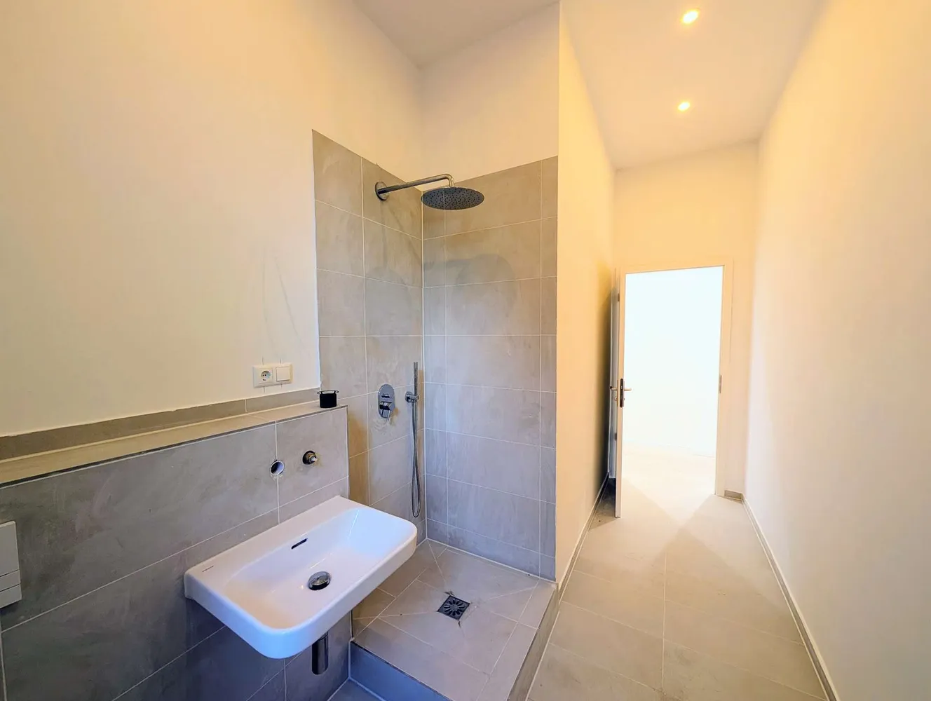 2 Zimmer Wohnung mit 83 m² in Berlin – Bild 5