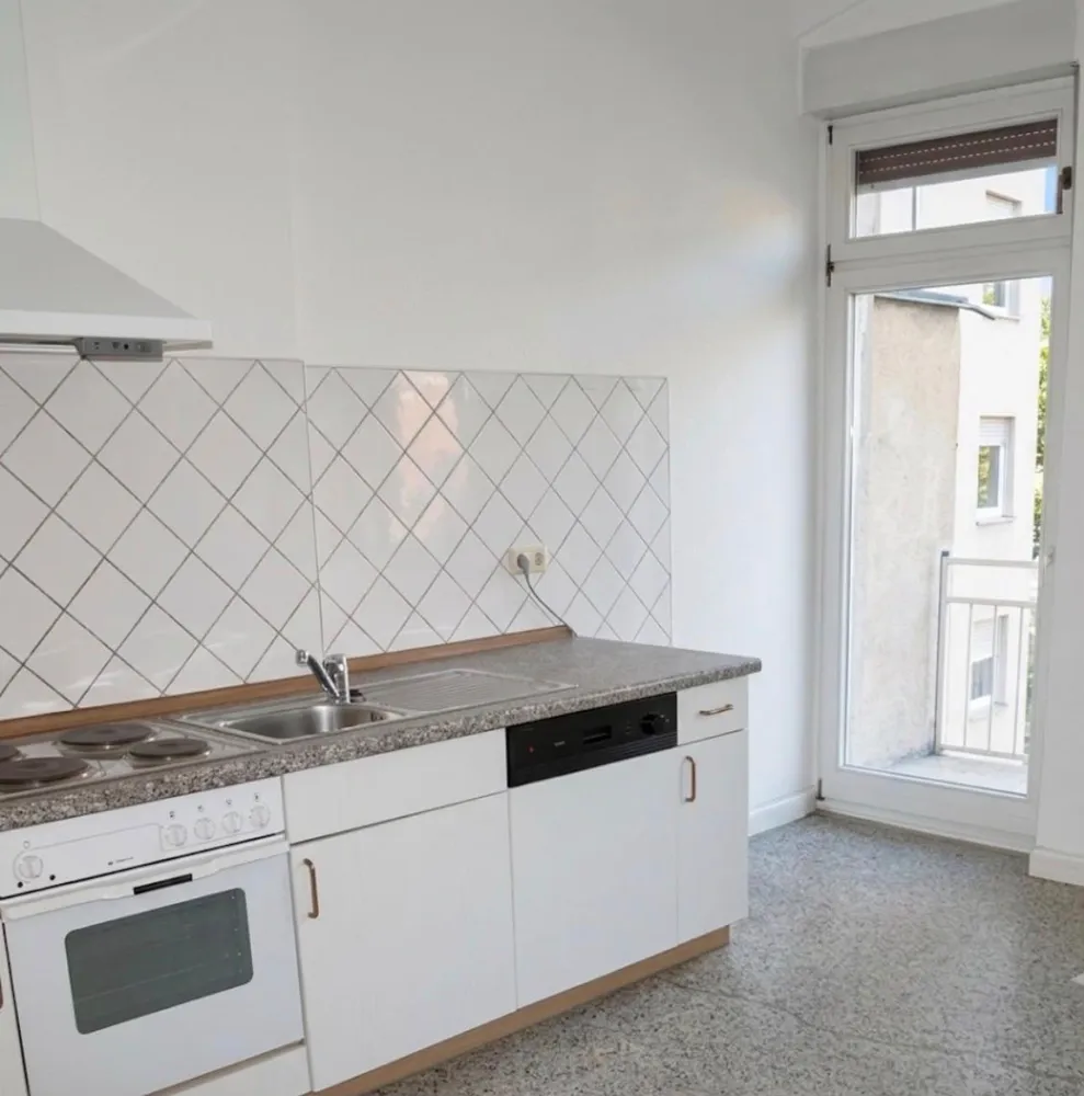 4 Zimmer Wohnung mit 130 m² in Halle (Saale) – Bild 2