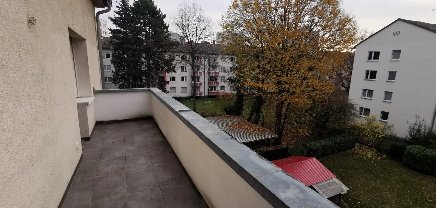 4 Zimmer Wohnung mit 116 m² in Frankfurt am Main – Bild 3