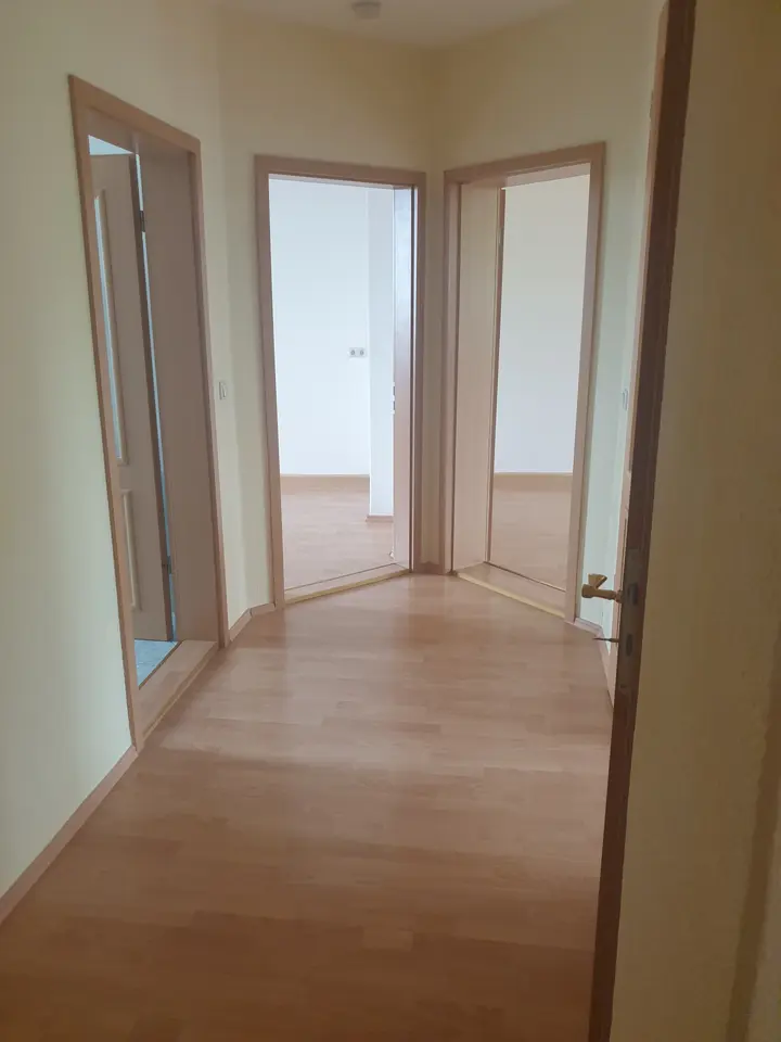 3 Zimmer Wohnung mit 79 m² in Riesa – Bild 2