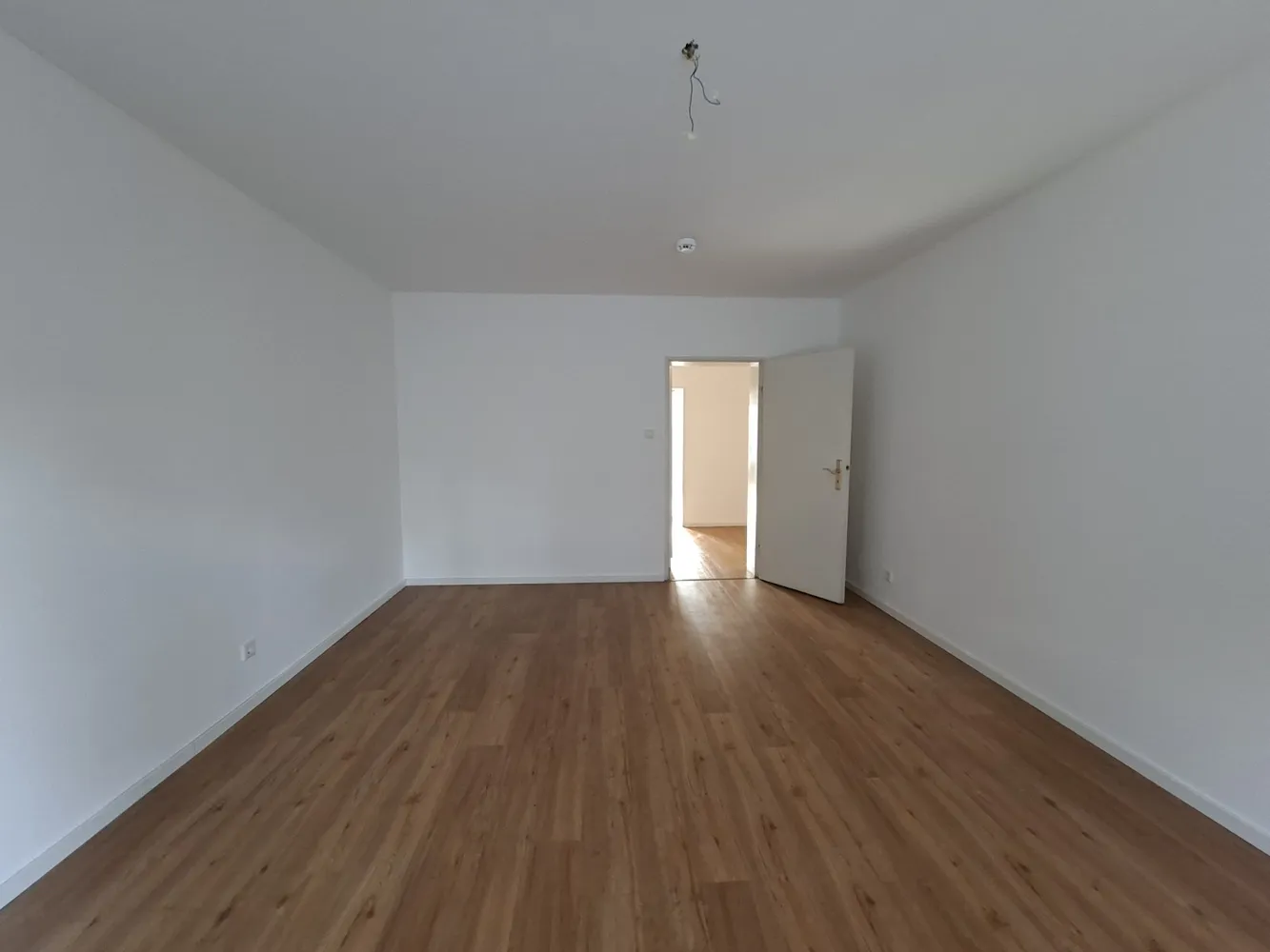 2 room apartment with 66 m² in Düsseldorf – Photo 2