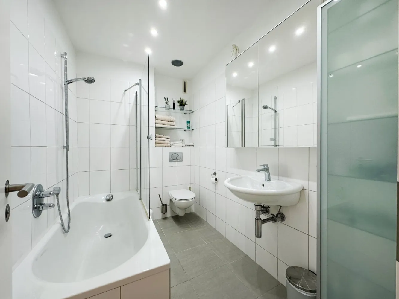 2 Zimmer Wohnung mit 70 m² in Düsseldorf – Bild 9
