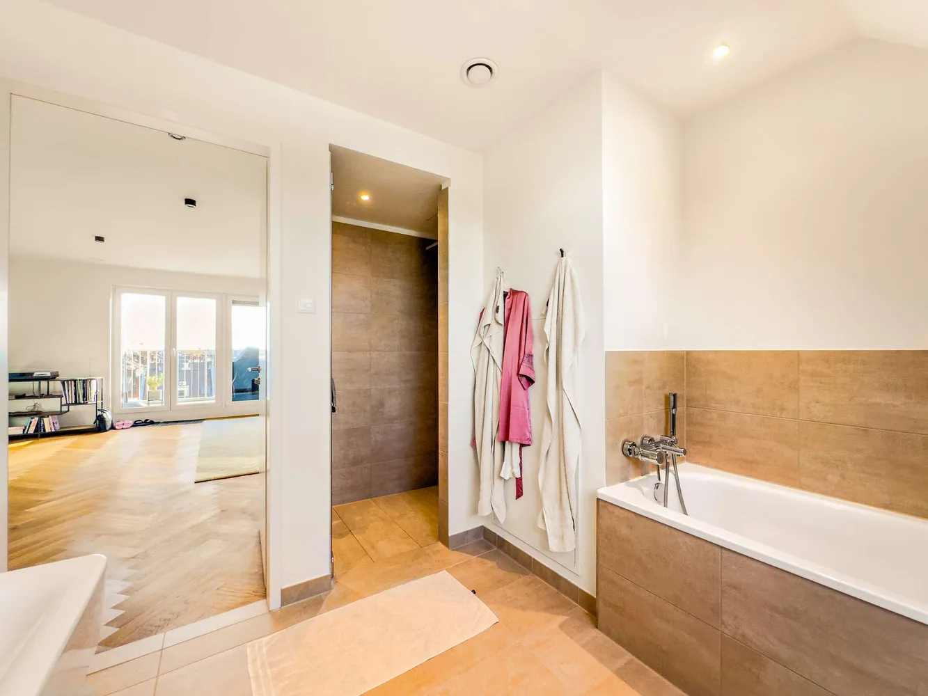 3 Zimmer Wohnung mit 105 m² in Düsseldorf – Bild 10