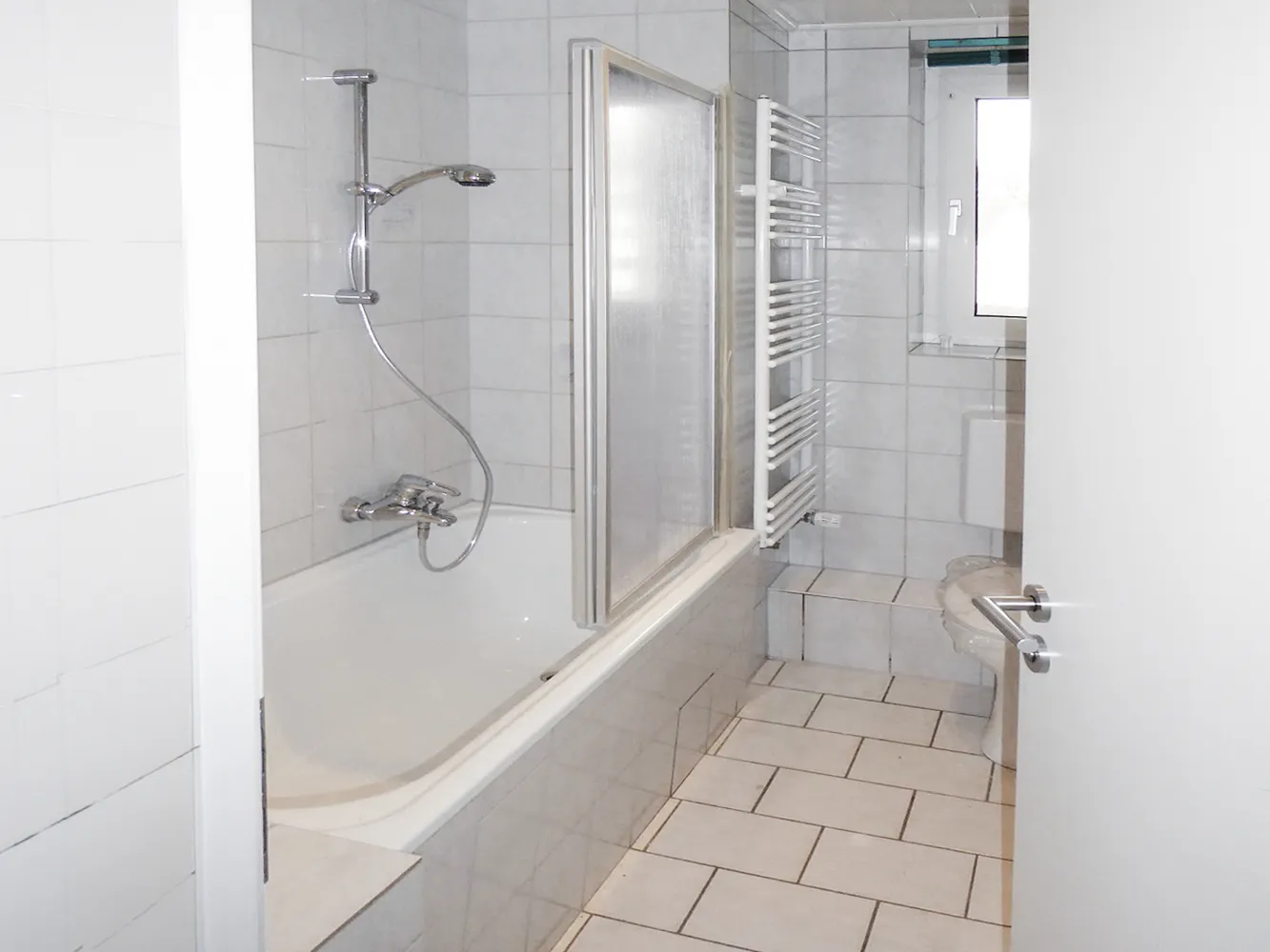 4 Zimmer Wohnung mit 100 m² in Duisburg – Bild 10