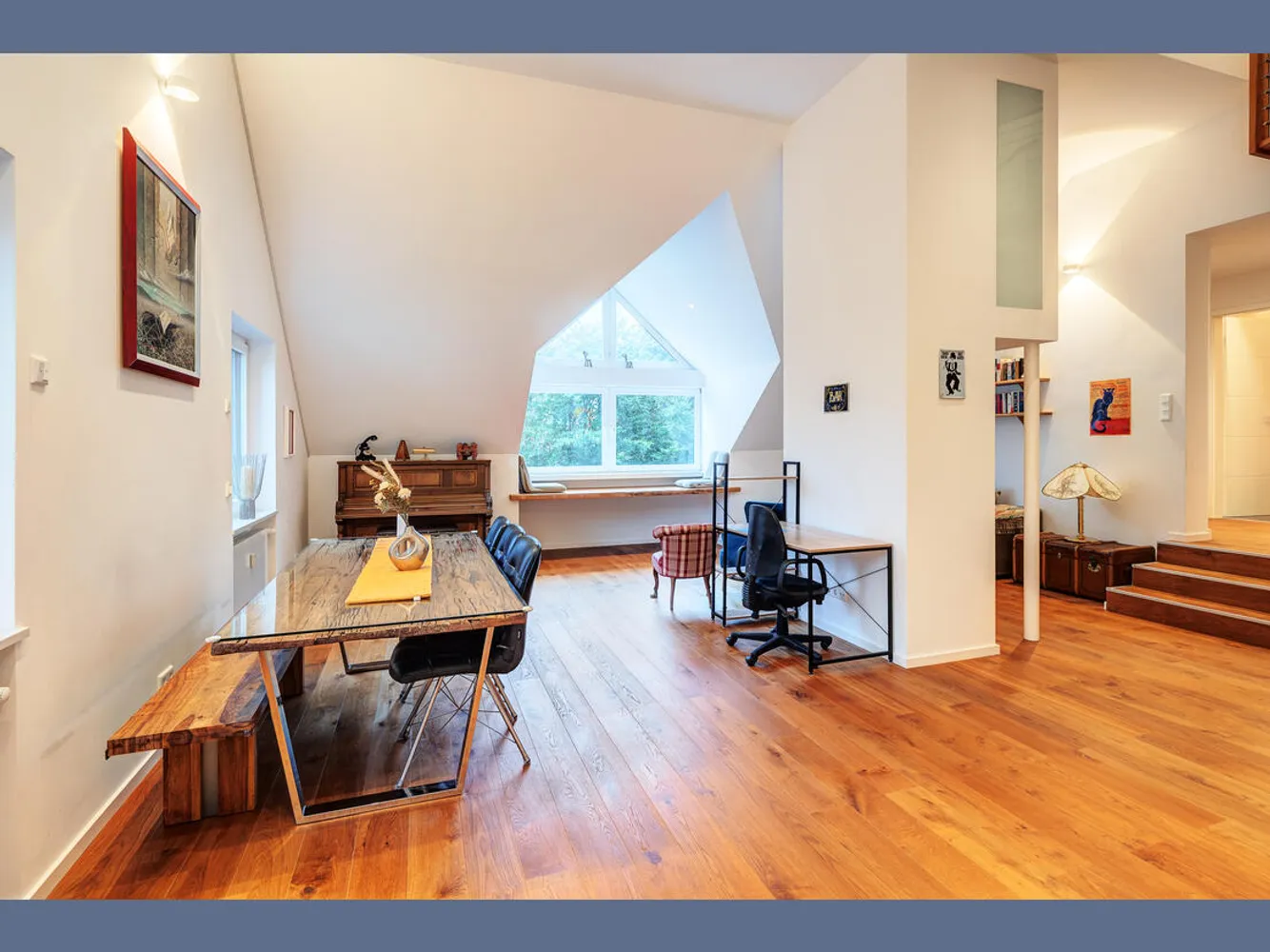 4 Zimmer Wohnung mit 137 m² in München – Bild 2
