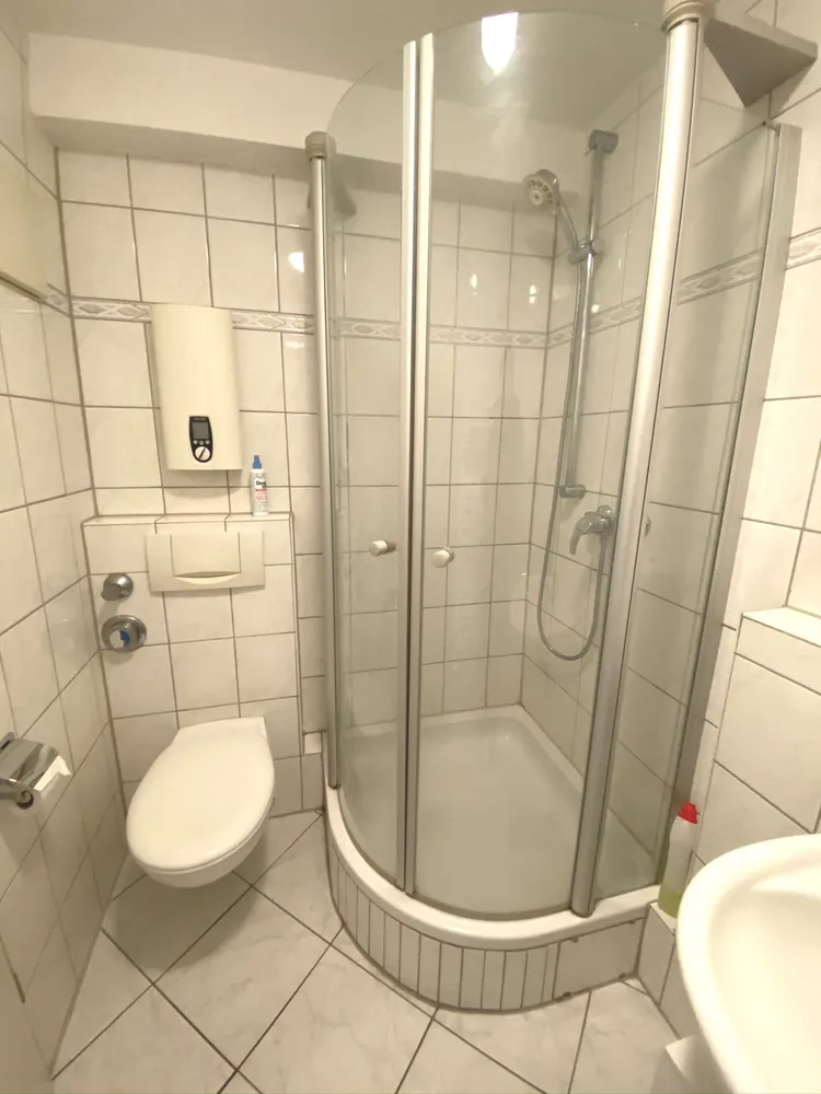 1 Zimmer Wohnung mit 35 m² in Köln – Bild 6