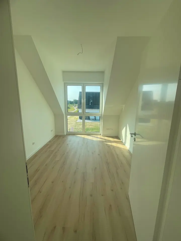 4 Zimmer Wohnung mit 81 m² in Rostock – Bild 3