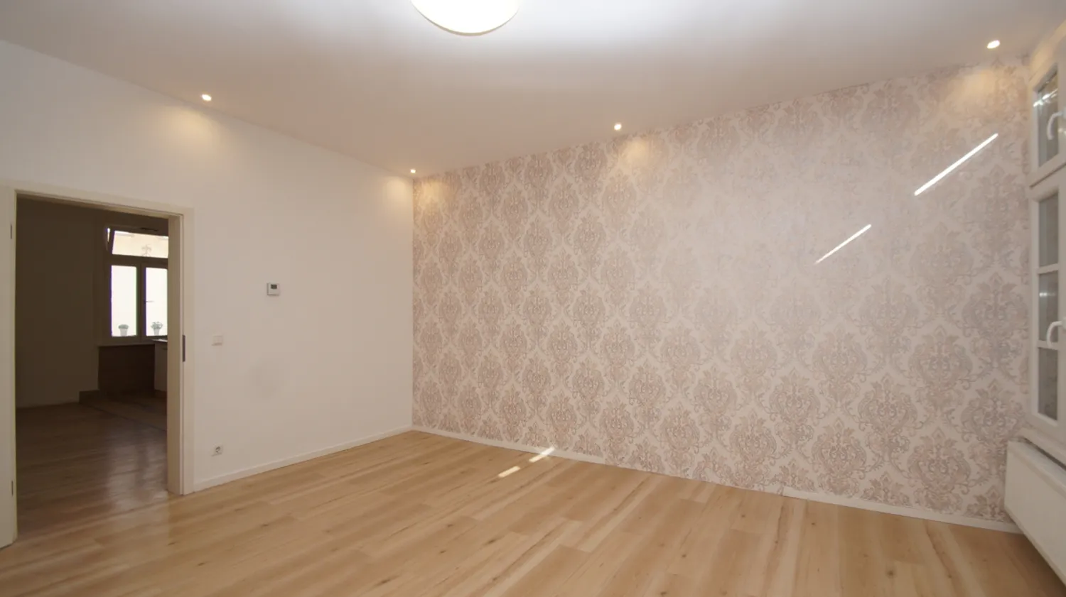4 Zimmer Wohnung mit 107 m² in Wiesbaden – Bild 3