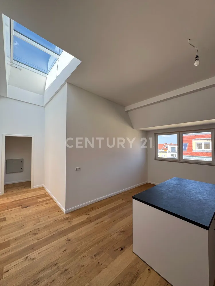 6 Zimmer Wohnung mit 201 m² in Berlin – Bild 2