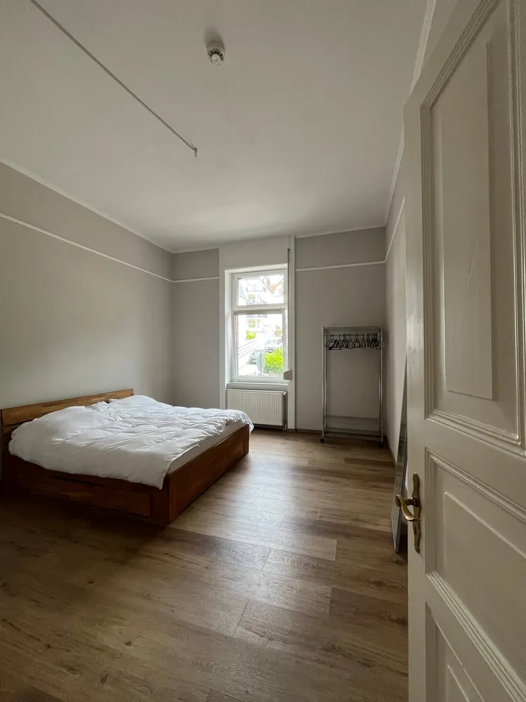 4 Zimmer Wohnung mit 114 m² in Wiesbaden – Bild 2