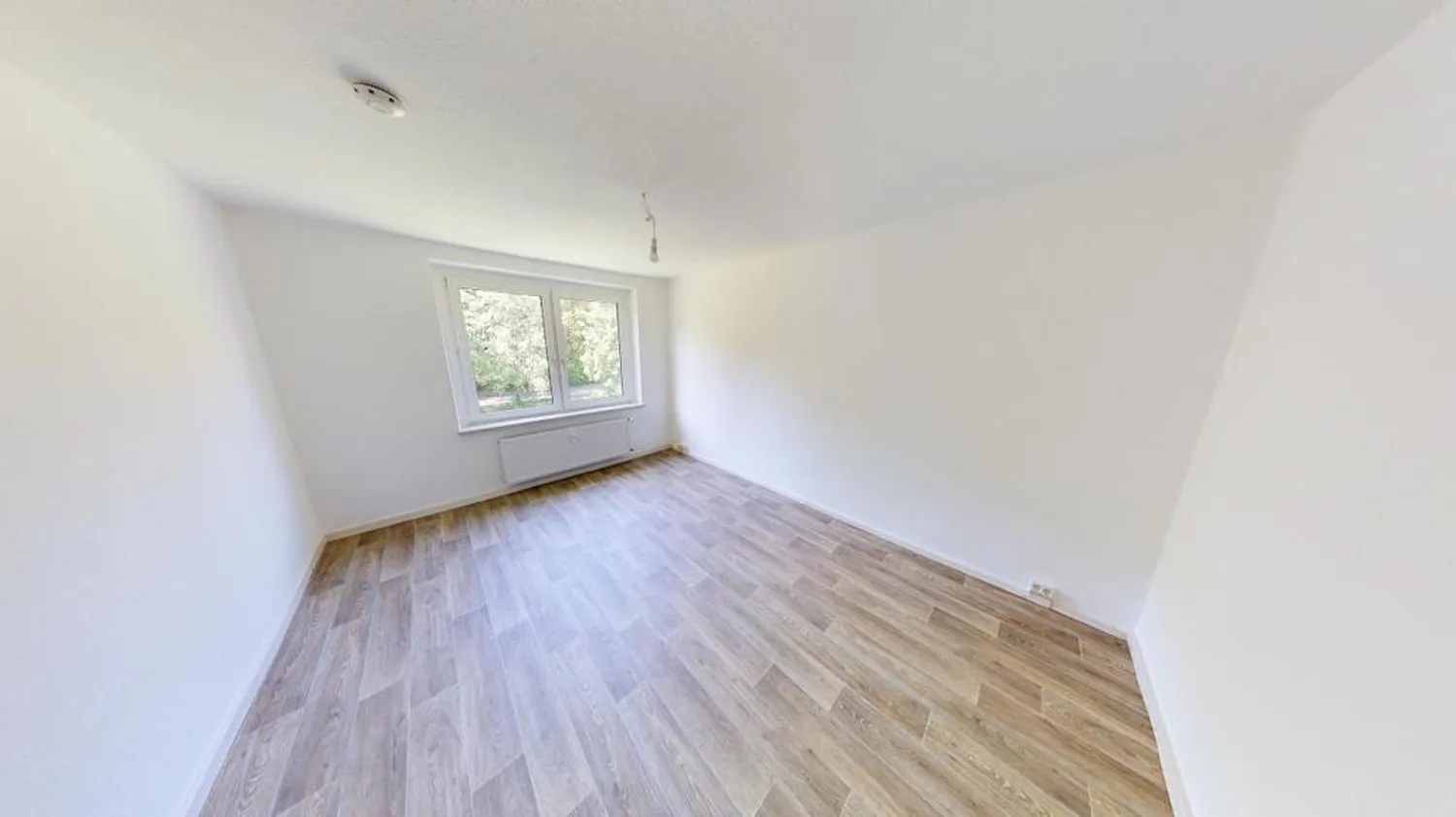 5 Zimmer Wohnung mit 123 m² in Chemnitz – Bild 2