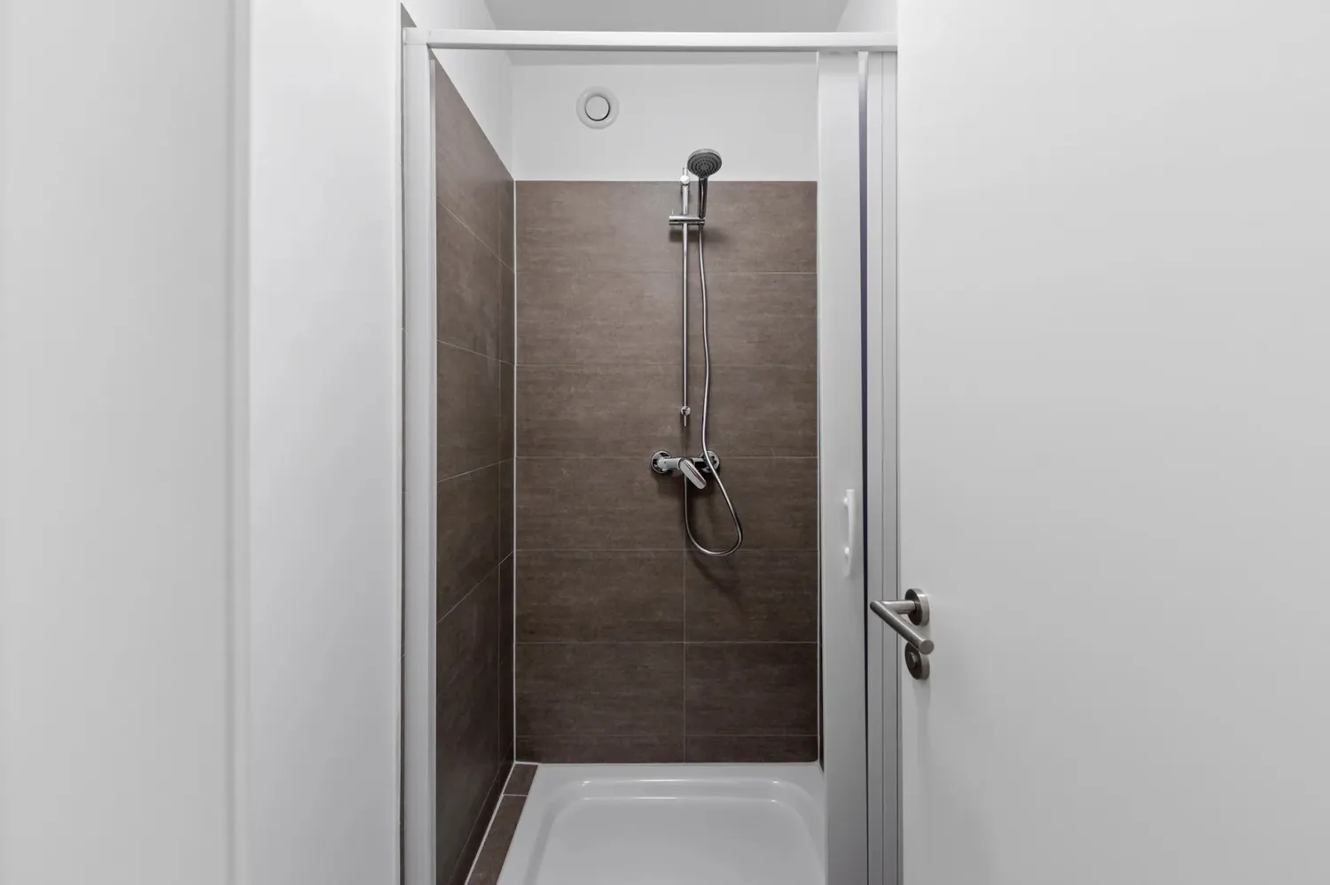 Shared room with 13 m² in Berlin – Photo 3