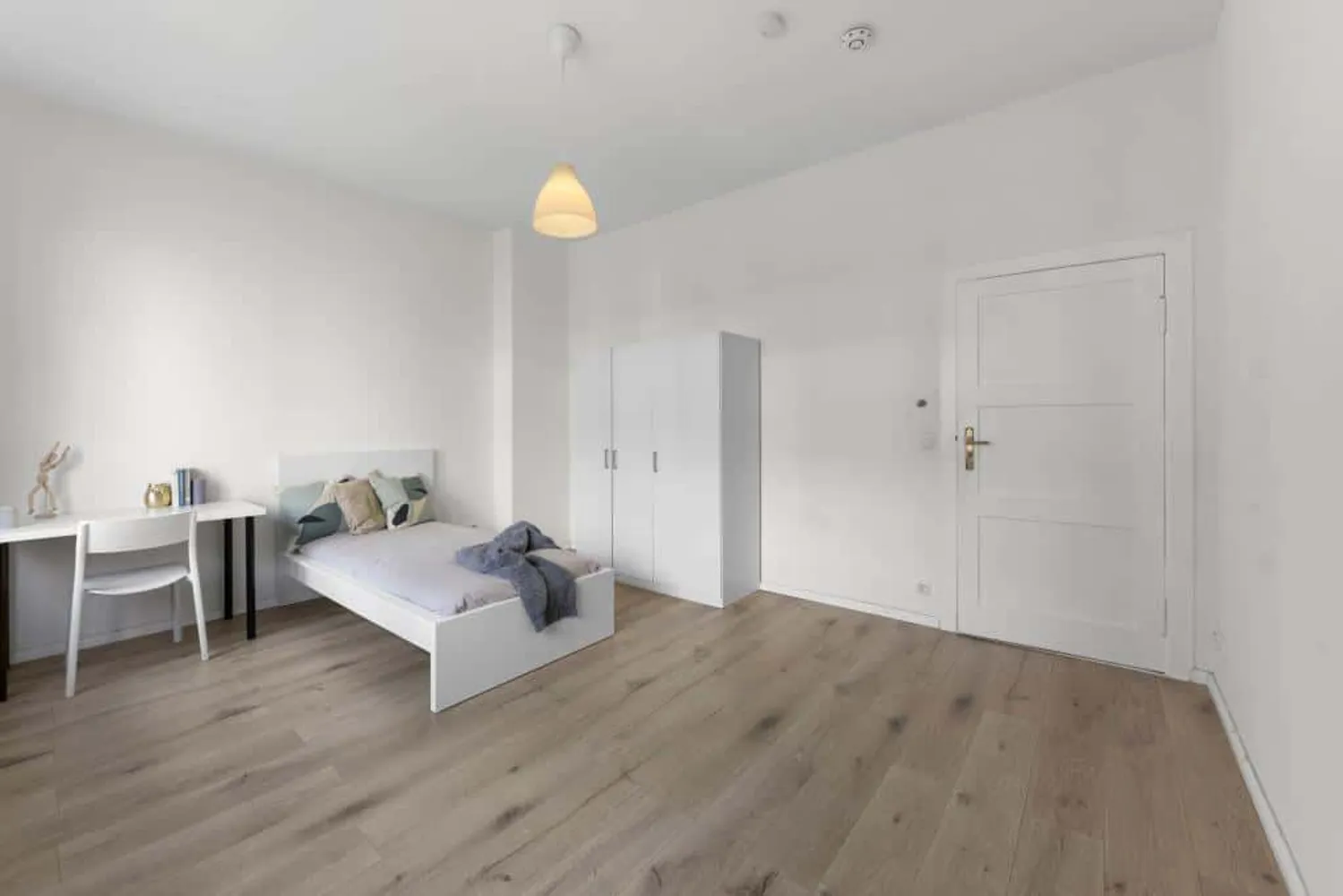 Shared room with 20 m² in Berlin – Photo 1