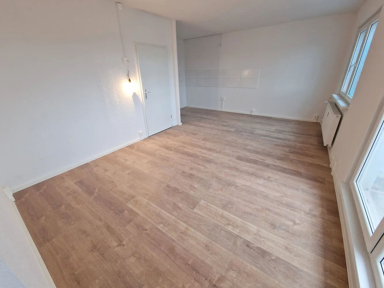 6 Zimmer Wohnung mit 118 m² in Halle (Saale) – Bild 2