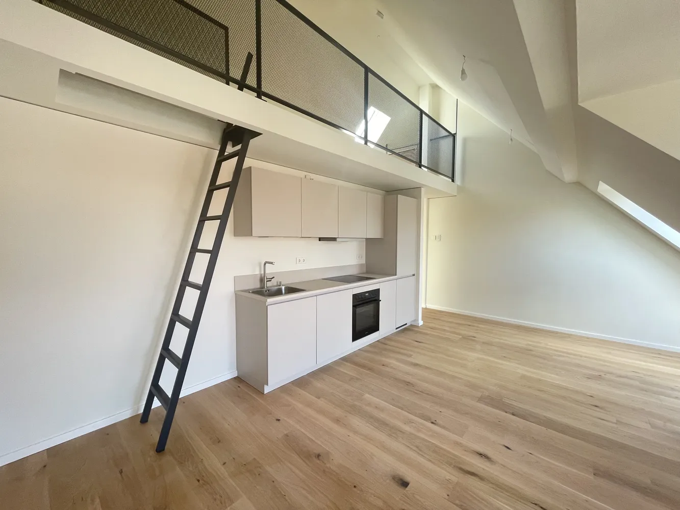 2 Zimmer Wohnung mit 45 m² in Berlin – Bild 1