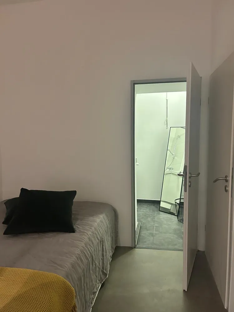 2 Zimmer Wohnung mit 33 m² in Düsseldorf – Bild 12