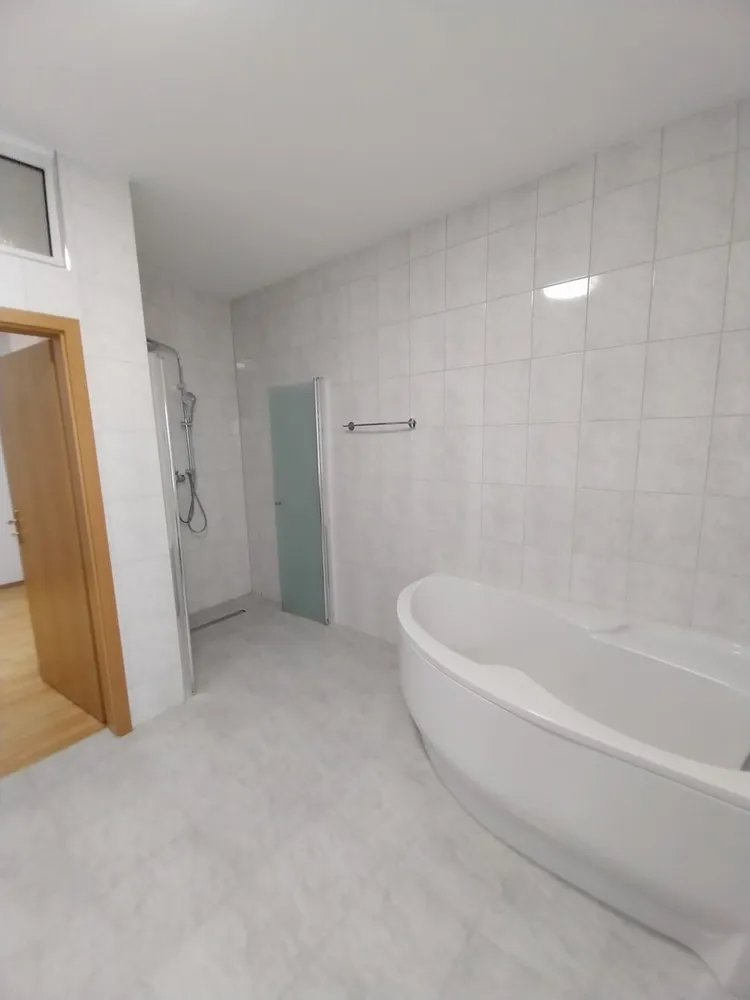4 Zimmer Wohnung mit 144 m² in Stuttgart – Bild 6