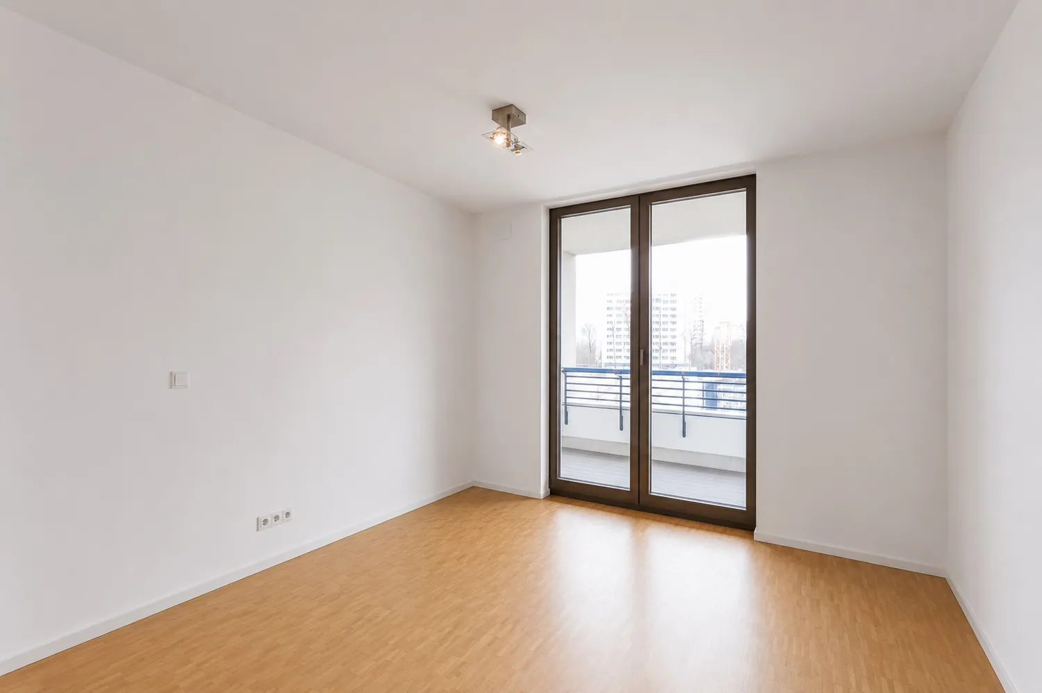 2 Zimmer Wohnung mit 80 m² in Berlin – Bild 2