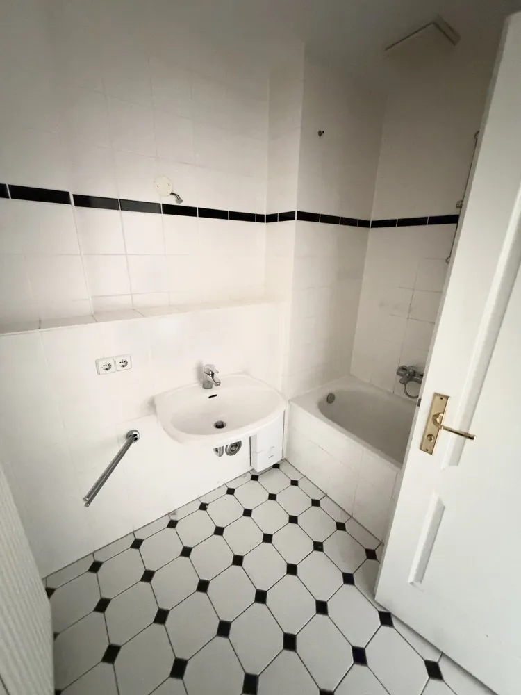 2 Zimmer Wohnung mit 81 m² in Halle (Saale) – Bild 9
