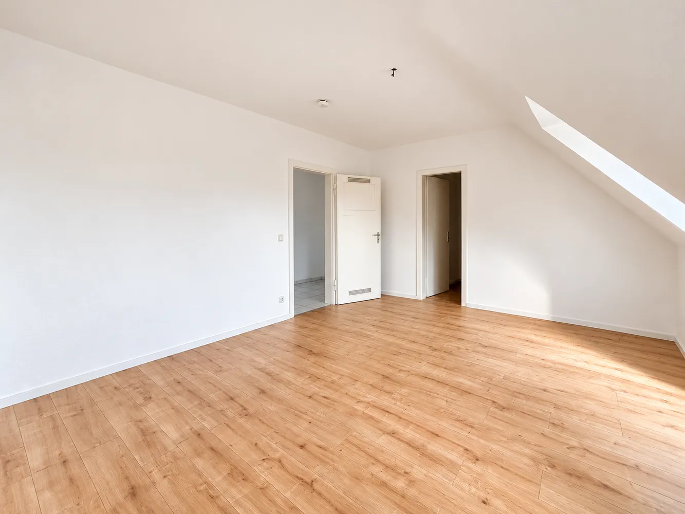 2 room apartment with 56 m² in Duisburg – Photo 4