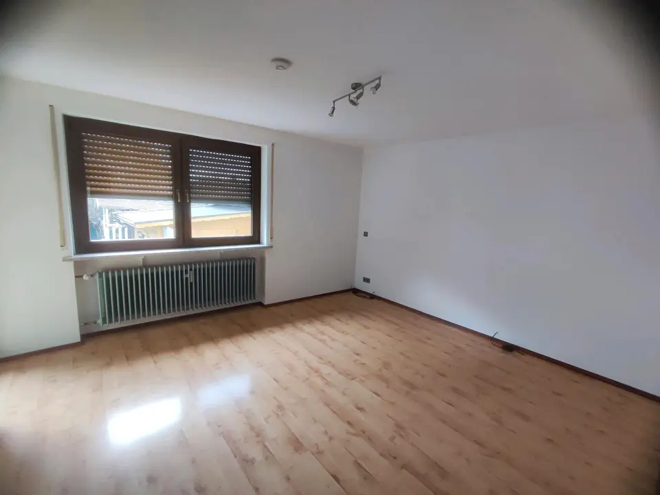 5 Zimmer Wohnung mit 108 m² in Sonneberg – Bild 3