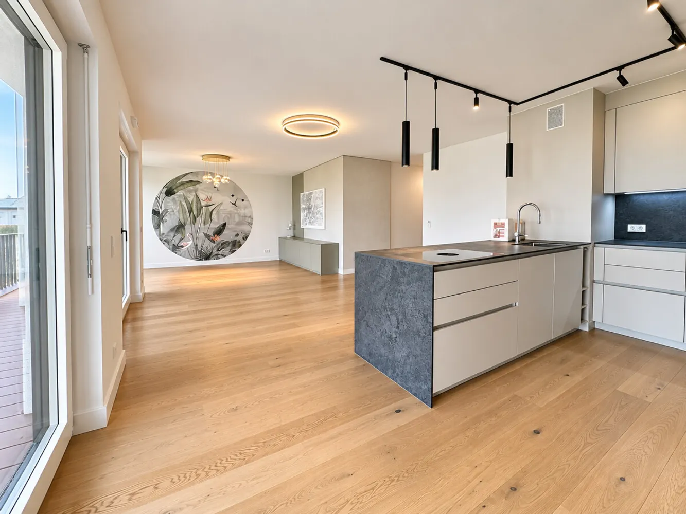 3 Zimmer Wohnung mit 121 m² in München – Bild 1