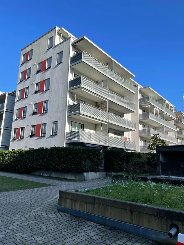 3 Zimmer Wohnung mit 95 m² in Frankfurt am Main – Bild 2