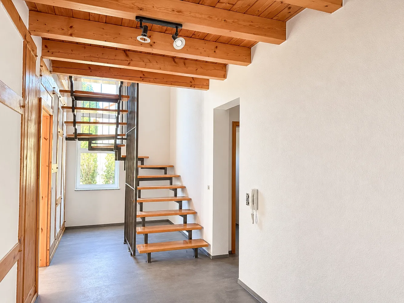 6 Zimmer Haus mit 203 m² in Kaiserslautern – Bild 1